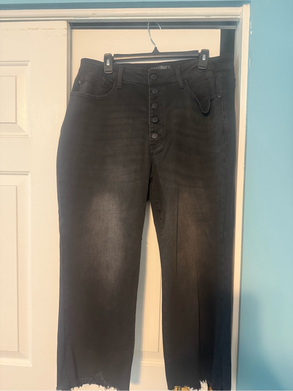 18W-JUDY BLUE BLACK WIDE LEG CROP JEAN